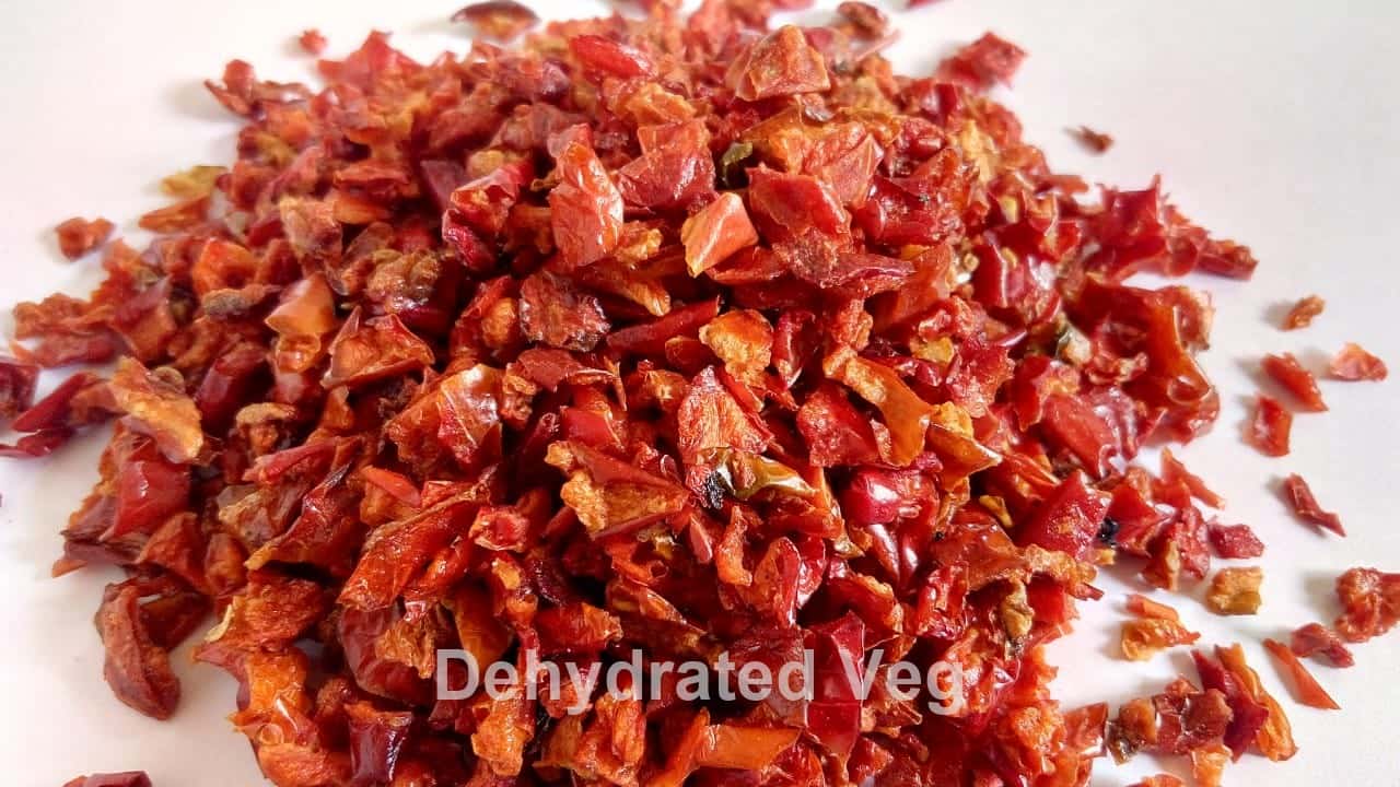 Dehydrated Red Capsicum Flakes